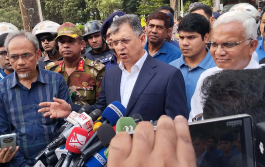 চাঁদাবাজ-সন্ত্রাসীদের দ্রুত গ্রেপ্তারের নির্দেশ, ব্যর্থ হলে বাহিনীর বিরুদ্ধেও ব্যবস্থা